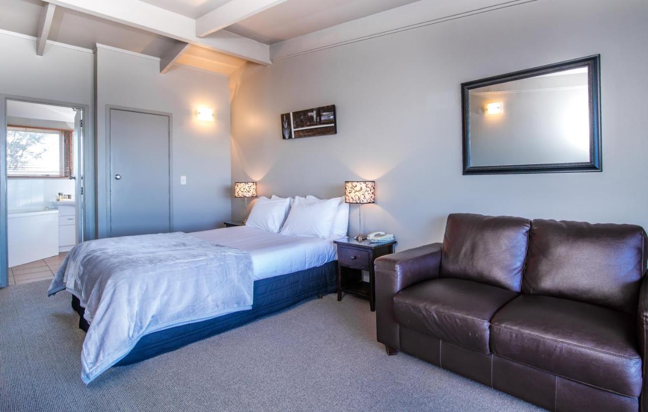 تاوبو Twin Peaks Lakeside Inn المظهر الخارجي الصورة