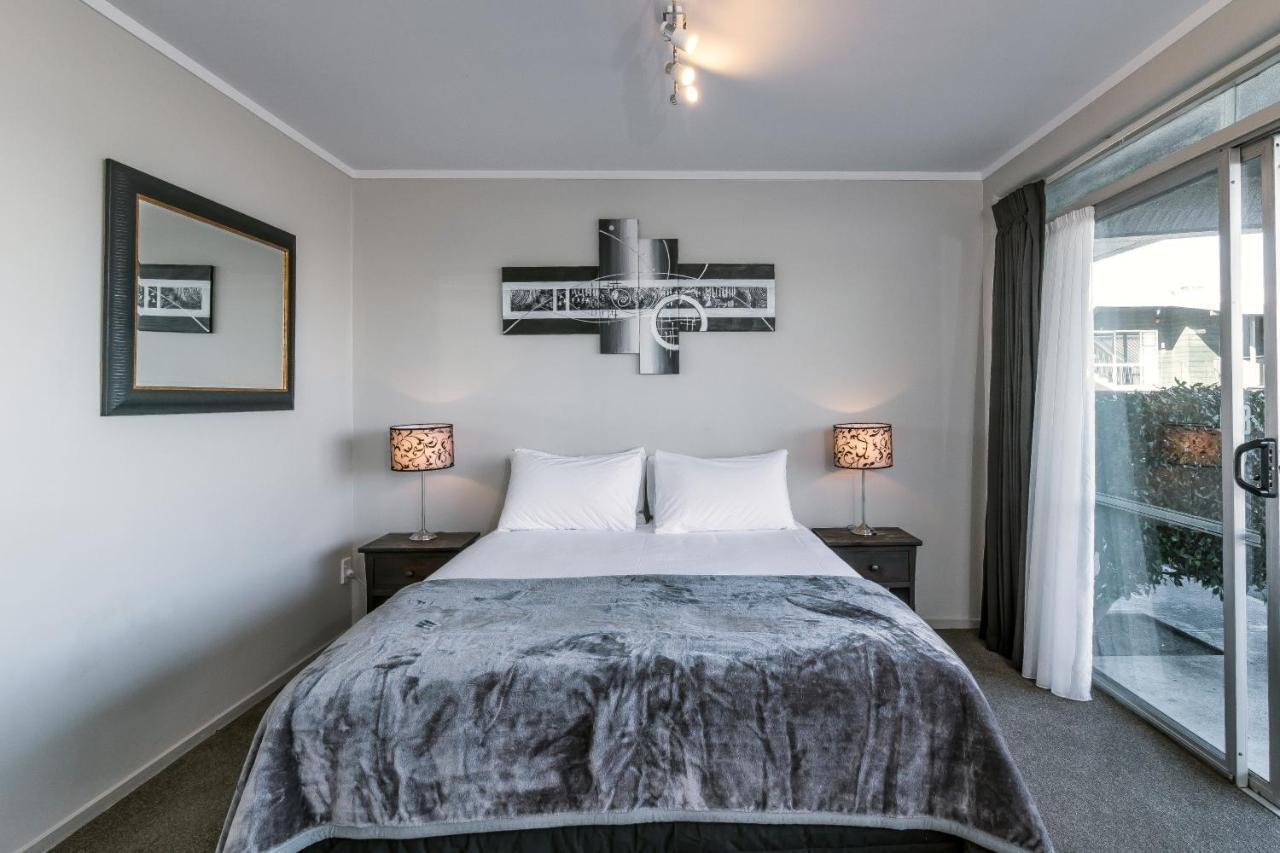 تاوبو Twin Peaks Lakeside Inn المظهر الخارجي الصورة
