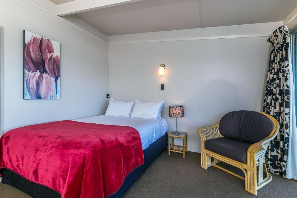 تاوبو Twin Peaks Lakeside Inn المظهر الخارجي الصورة